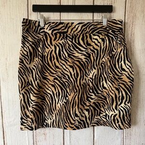 Zenergy by Chico's Golf Tiger Stripe Animal Print Athleisure Skort Size 2